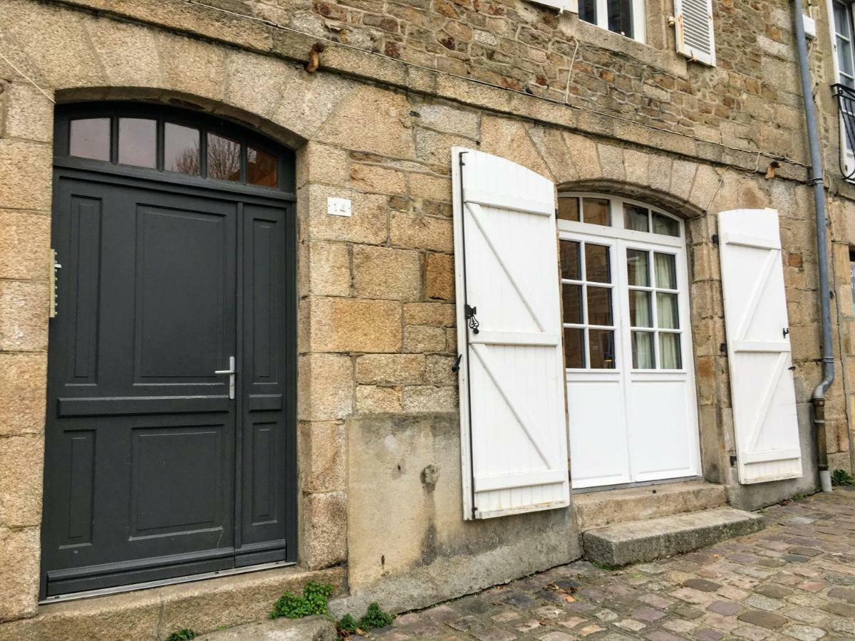 Gate House Lodge Dinan Exteriör bild