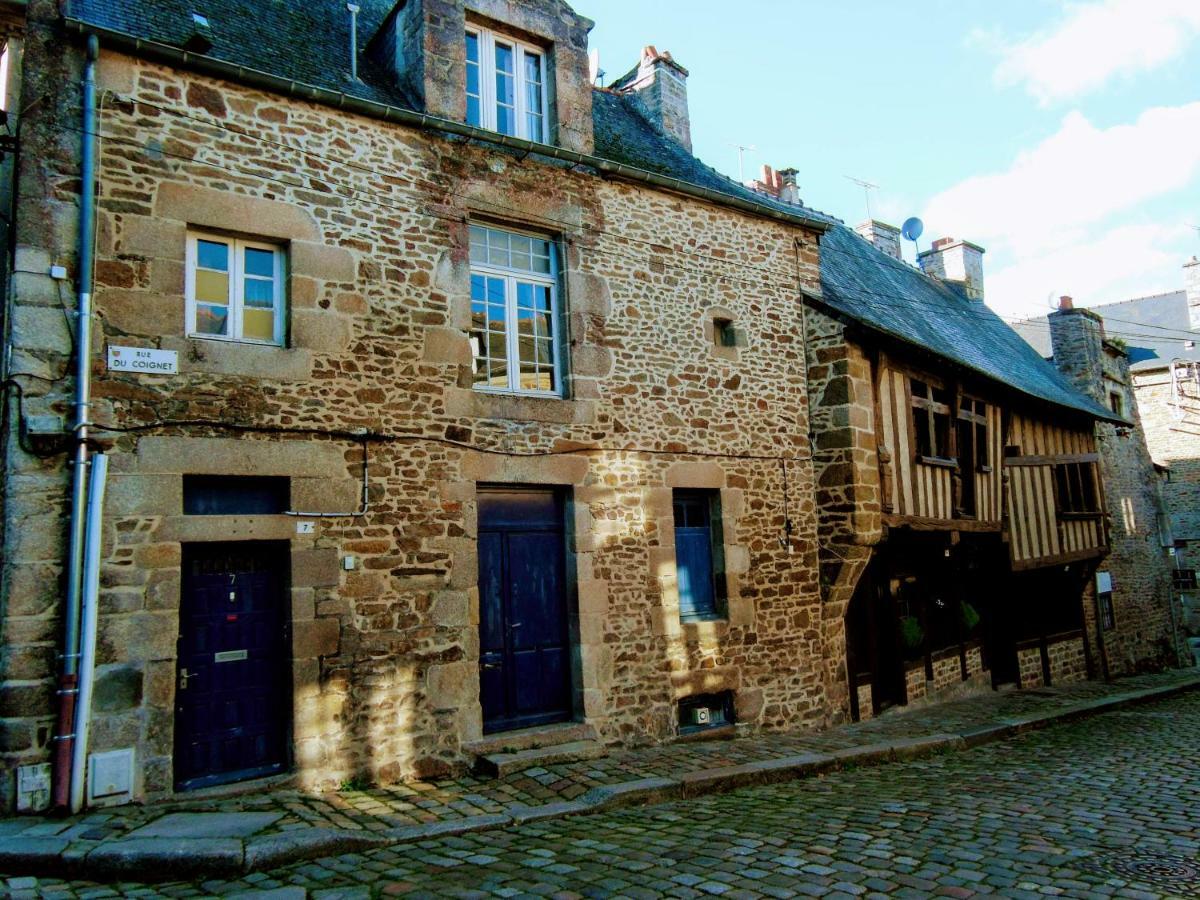 Gate House Lodge Dinan Exteriör bild